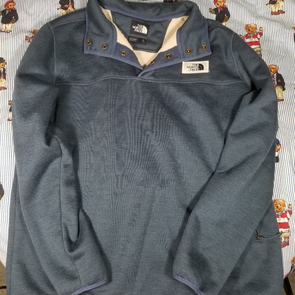 The North Face Sweater Sz XL